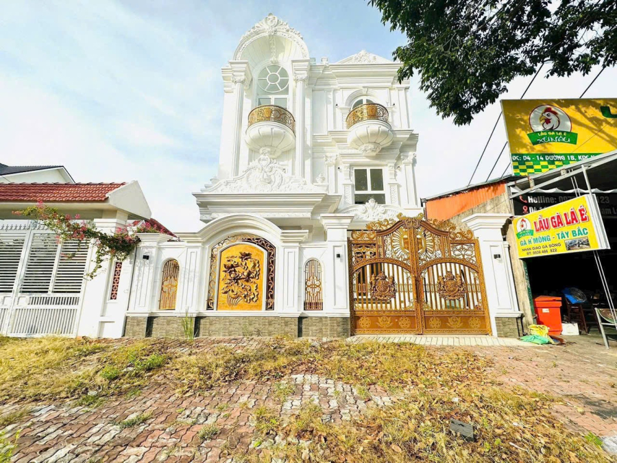 SIÊU PHẨM BIỆT THỰ MẶT TIỀN 1B KDC NAM LONG